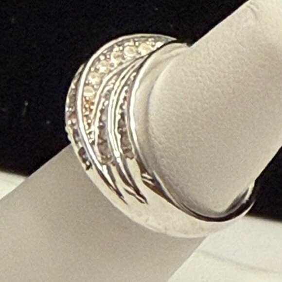 Lia Sophia "KNOCKOUT" Ring - Picture 5 of 6